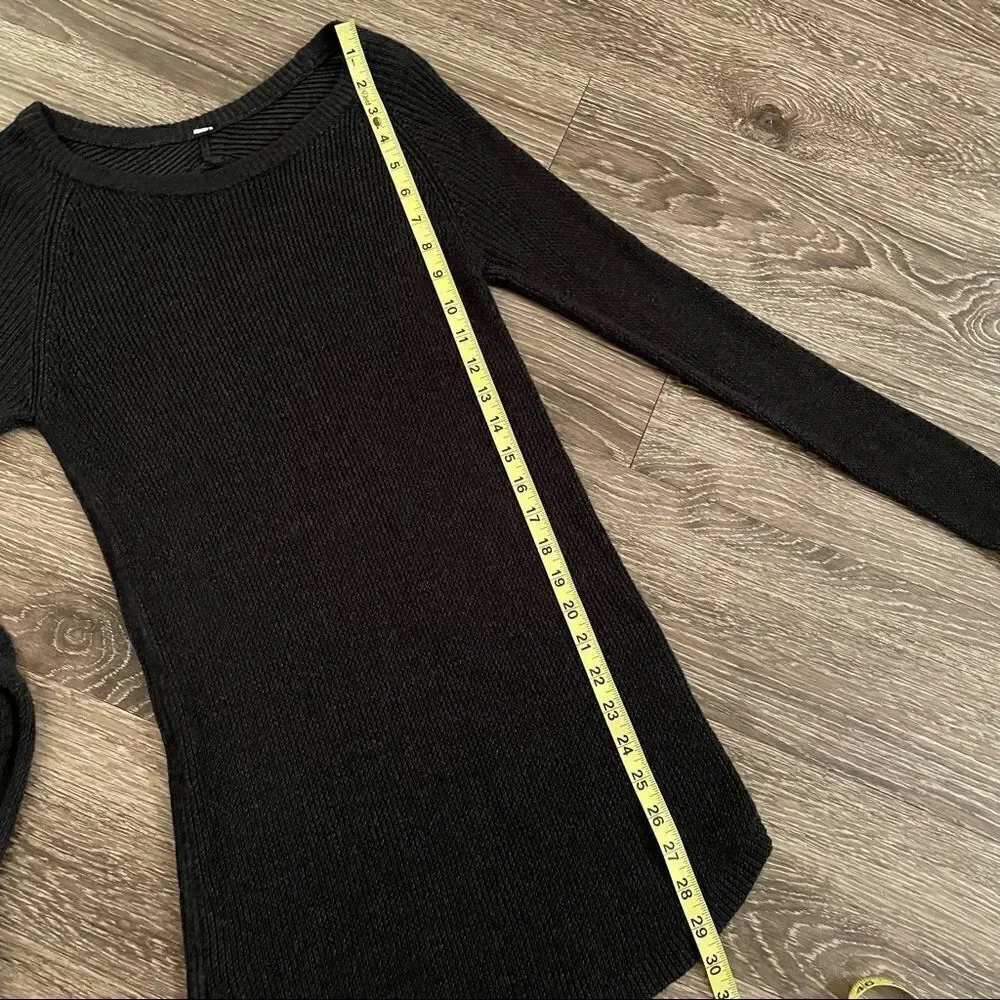 Lululemon tunic sweater with thumb holes